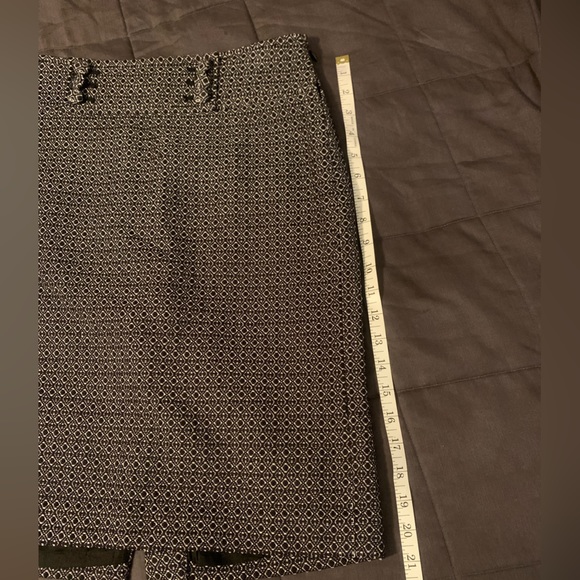 Ann Taylor womens size 2 skirt - Picture 4 of 7